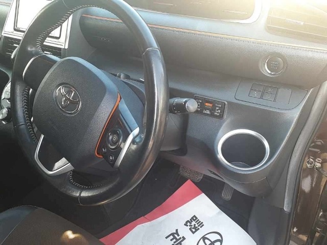Toyota SIENTA 2019 8320595-9