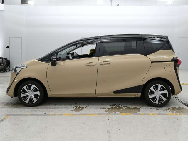 Toyota SIENTA 2022 8320596-4
