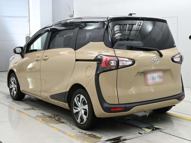 Toyota SIENTA 2022 8320596-6