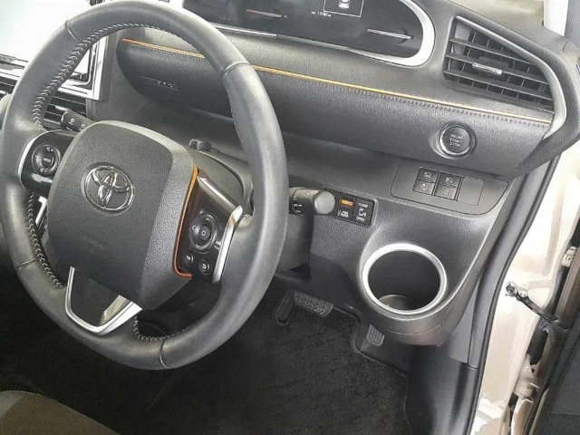 Toyota SIENTA 2022 8320596-9