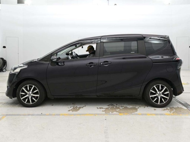 Toyota SIENTA 2017 8320597-4