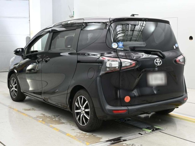 Toyota SIENTA 2017 8320597-6