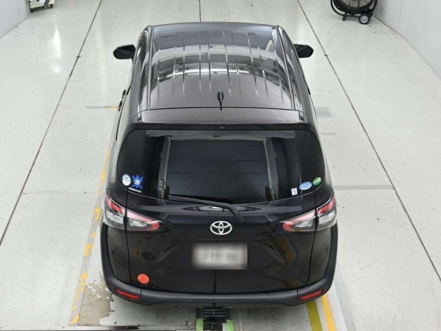 Toyota SIENTA 2017 8320597-8