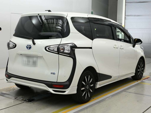 Toyota SIENTA 2021 8320604-1