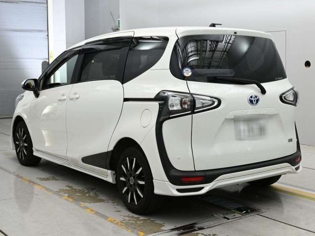 Toyota SIENTA 2021 8320604-6