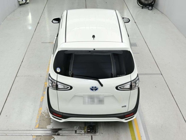 Toyota SIENTA 2021 8320604-8