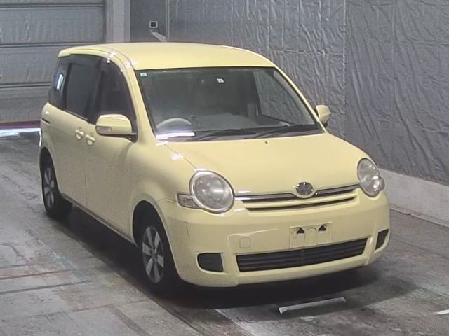 Toyota SIENTA 2007 8320605-7