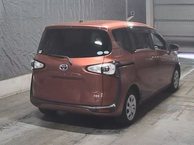 Toyota SIENTA 2016 8320606-1