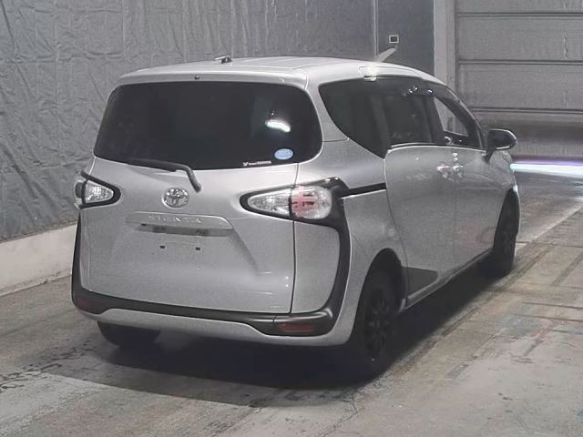 Toyota SIENTA 2016 8320607-1