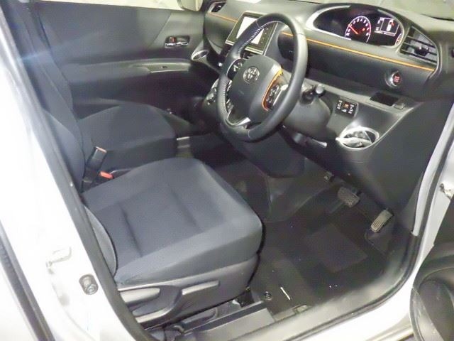 Toyota SIENTA 2016 8320607-3