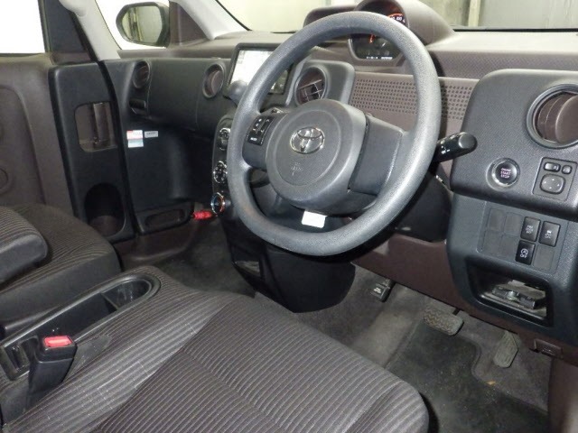 Toyota SPADE 2016 8311211-3