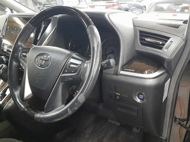 Toyota VELLFIRE 2017 8320971-9
