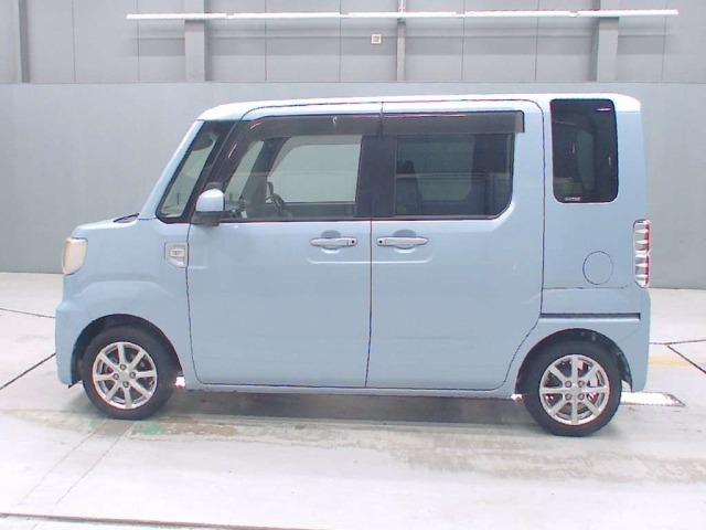 Daihatsu WAKE 2017 8319952-4
