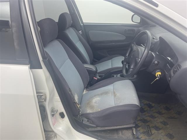 Nissan Wingroad 2000 8322804-0