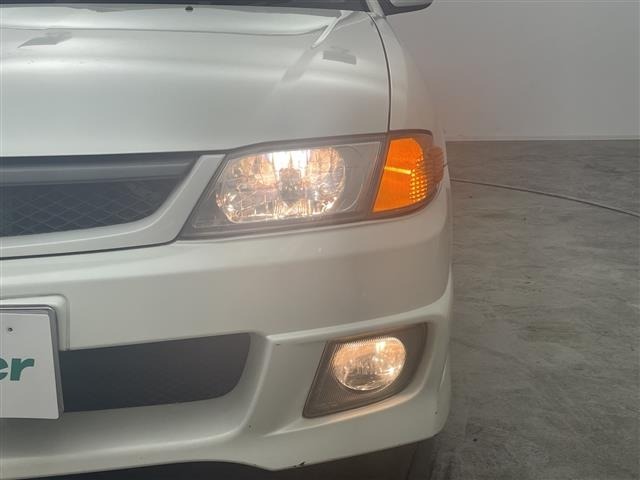 Nissan Wingroad 2000 8322804-2