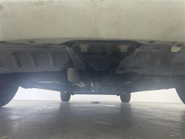 Nissan Wingroad 2000 8322804-9