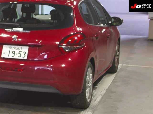Peugeot 208 2019 8338864-8