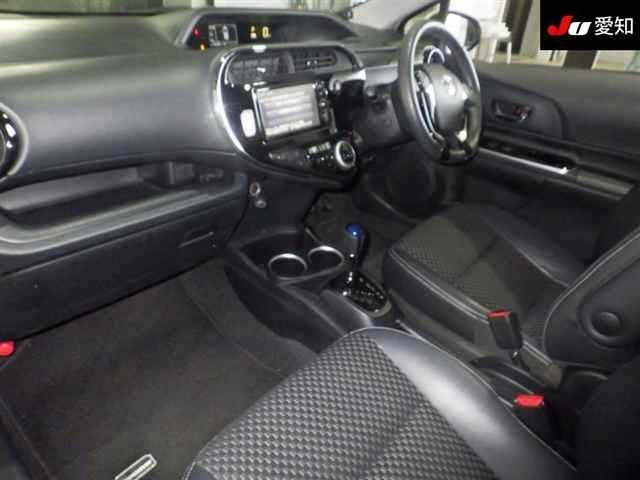 Toyota AQUA 2018 8336184-3