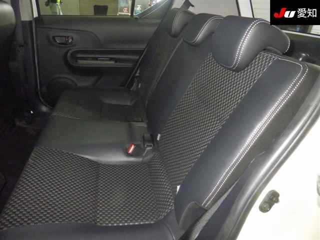 Toyota AQUA 2018 8336184-4