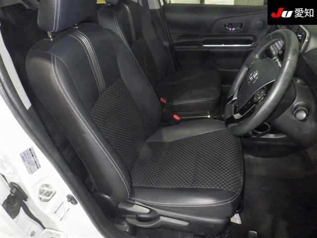 Toyota AQUA 2018 8336184-6