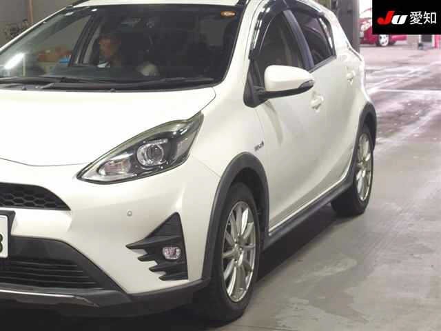 Toyota AQUA 2018 8336184-7