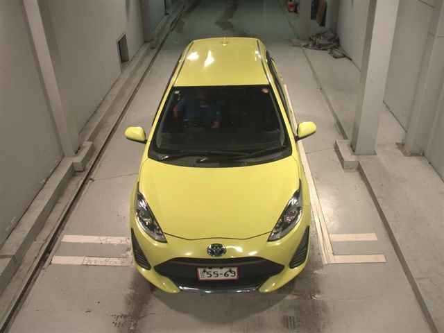 Toyota AQUA 2020 8336225-6