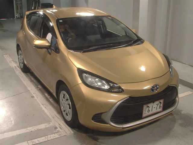Toyota AQUA 2021 8336226-0