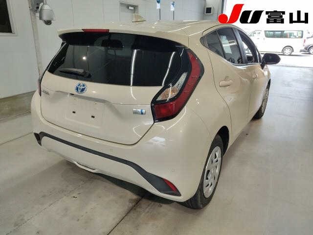 Toyota AQUA 2023 8336341-5