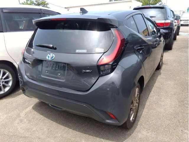 Toyota AQUA 2025 8336458-6