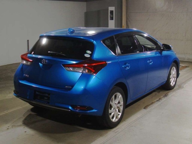 Toyota AURIS 2015 8328369-1