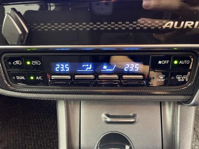 Toyota AURIS 2015 8328456-1