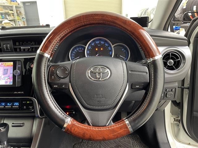 Toyota AURIS 2015 8328456-11