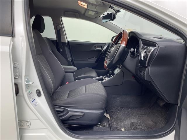 Toyota AURIS 2015 8328456-22