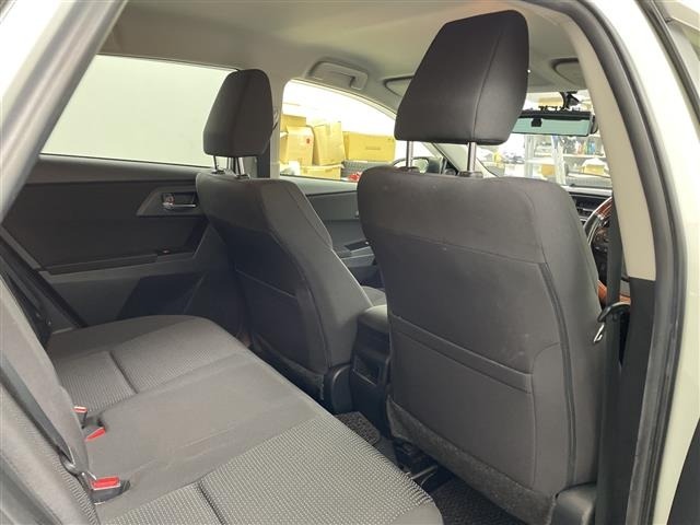 Toyota AURIS 2015 8328456-6