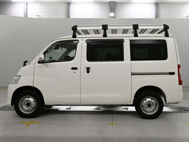 Mazda BONGO VAN 2022 8324527-4