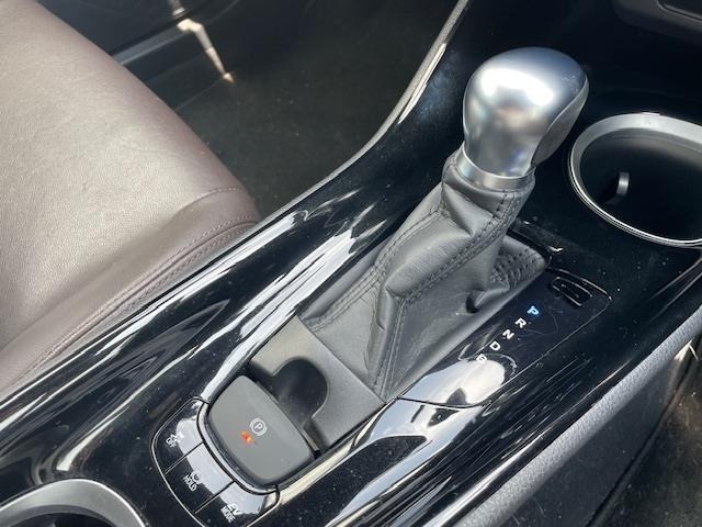 Toyota C-HR 2017 8338822-10