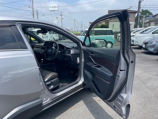Toyota C-HR 2017 8338822-20