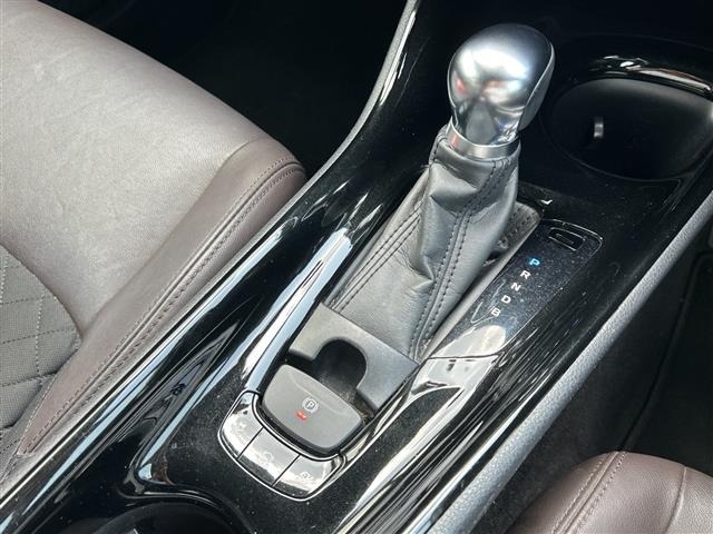 Toyota C-HR 2017 8338836-22