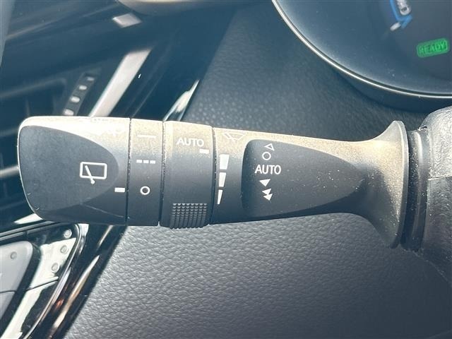 Toyota C-HR 2017 8338836-7