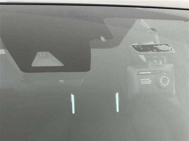 Toyota C-HR 2017 8338838-21
