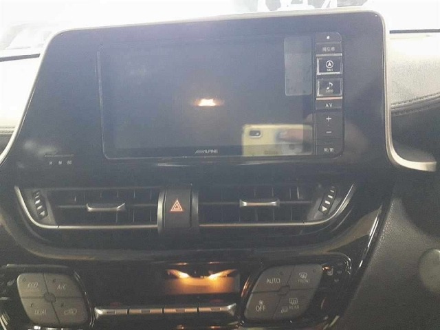 Toyota C-HR 2018 8338841-12