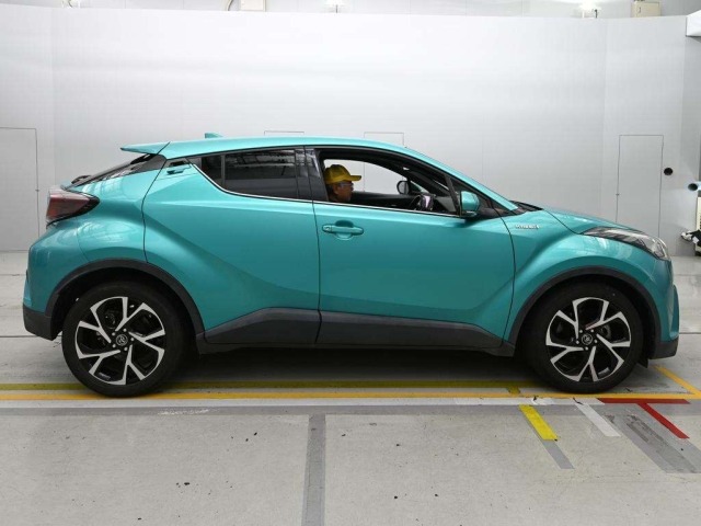 Toyota C-HR 2018 8338841-3