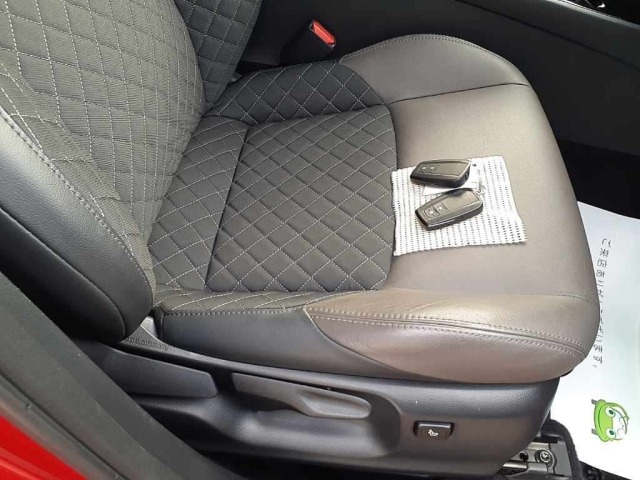 Toyota C-HR 2021 8338842-10