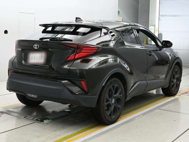 Toyota C-HR 2022 8338843-1