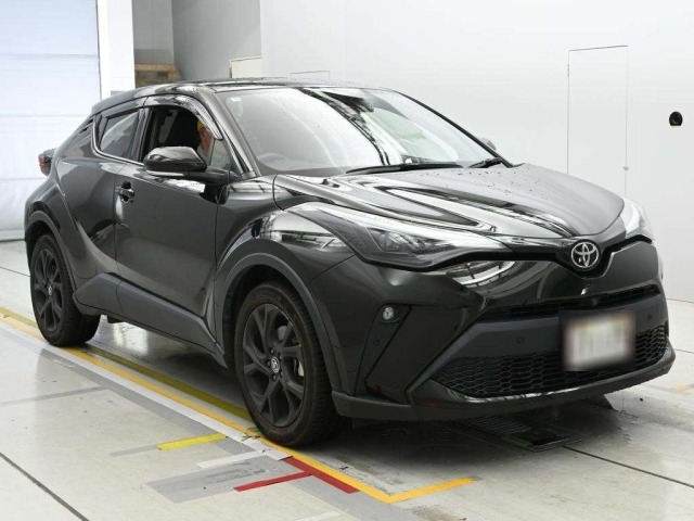 Toyota C-HR 2022 8338843-5