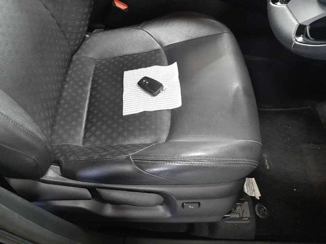 Toyota C-HR 2017 8338844-10