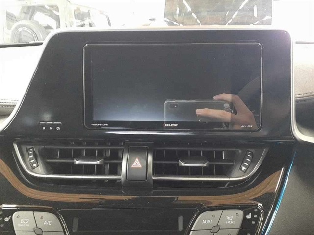 Toyota C-HR 2017 8338844-12