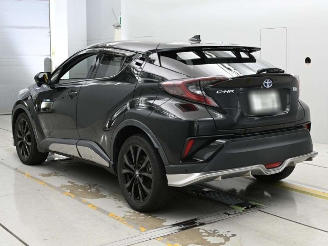 Toyota C-HR 2017 8338844-6