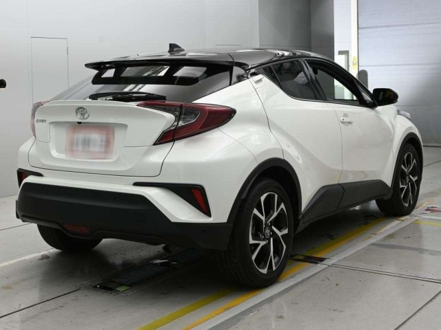 Toyota C-HR 2018 8338845-1