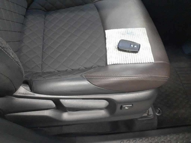 Toyota C-HR 2018 8338845-10